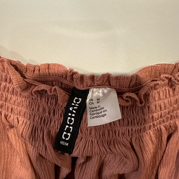 H&M off-shoulder pink blouse (also cropped) - Picture 2 of 3